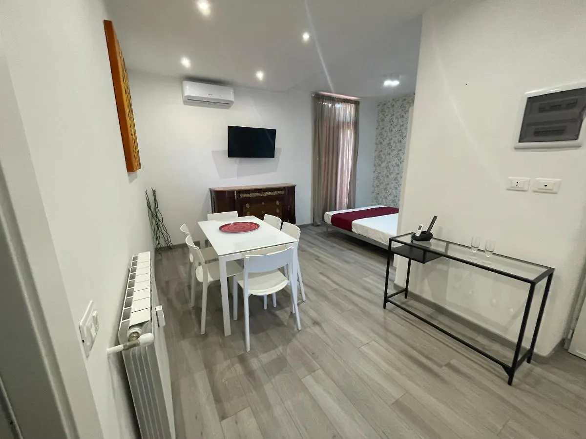 Caracciolo33 Apartment Rome